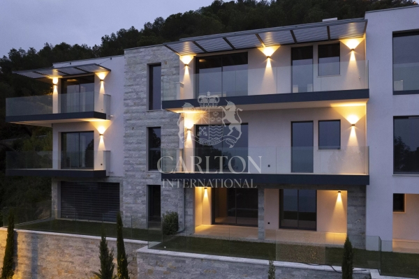 Maison de luxe à vendre à Èze, 4 000 000 €, Photo 1