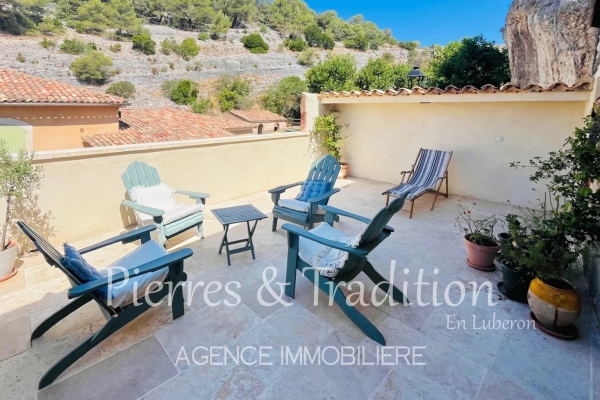 Maison de luxe à vendre à Saint Saturnin les Apt, 595 000 €, Photo 1