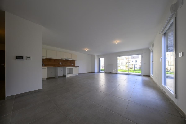 Appartement de luxe à vendre à Divonne-les-Bains, 695 000 €, Photo 1