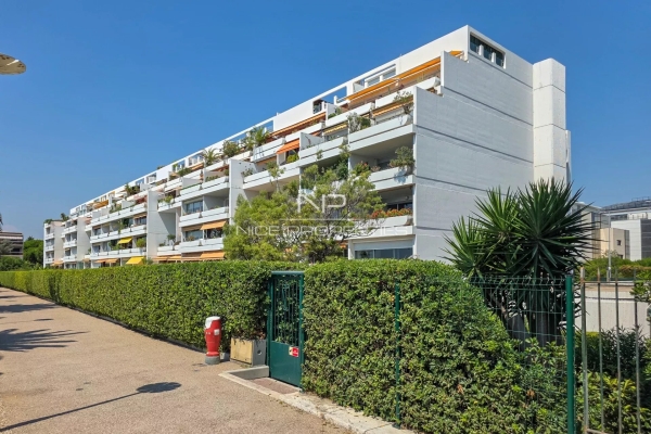 Appartement de luxe à vendre à Saint-Laurent-du-Var, 479 000 €, Photo 2