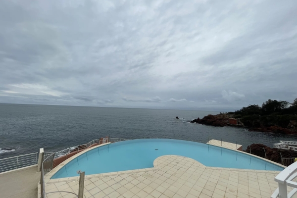 Luxury Apartment for sale in Le Trayas, 460 000 €, Photo 3