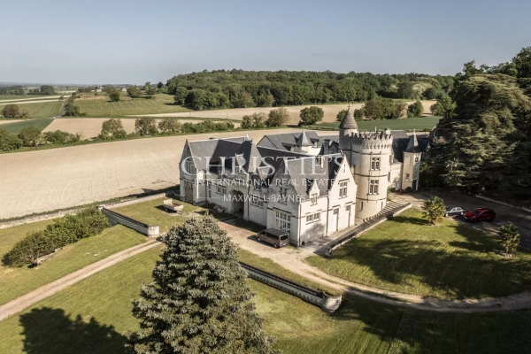 Maison de luxe à vendre à Saumur, 4 260 000 €, Photo 1