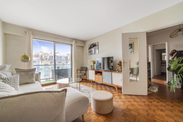 Luxury Apartment for sale in Paris 11Ème, 490 000 €, Photo 1