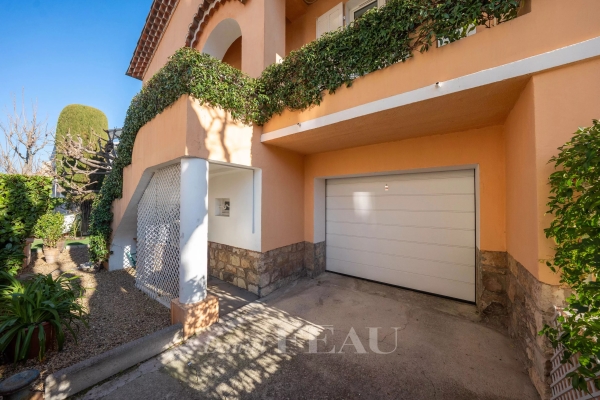 Maison de luxe à vendre à Aix-en-Provence, 1 990 000 €, Photo 1