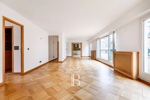 Luxury Apartment for sale in Paris 8Ème, 1 718 500 €, Photo 3