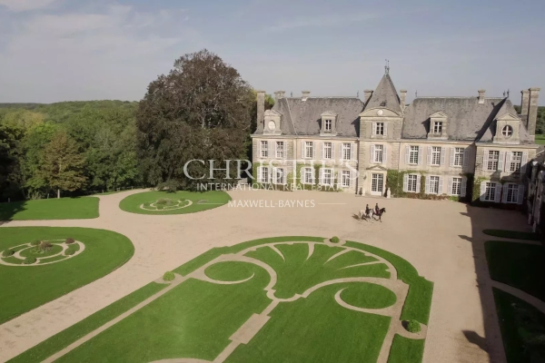 Maison de luxe à vendre à Poitiers, 10 300 000 €, Photo 3