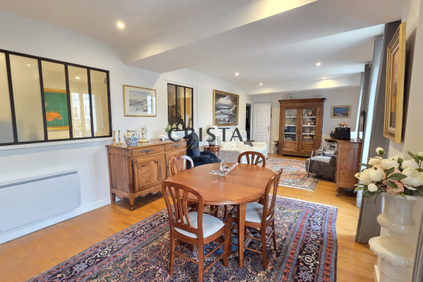 Appartement de luxe à vendre à Royan, 384 000 €, Photo 1