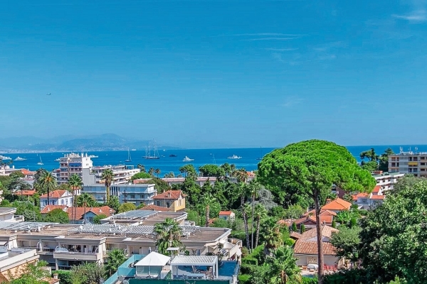 Maison de luxe à vendre à Cap d'Antibes, 3 990 000 €, Photo 1