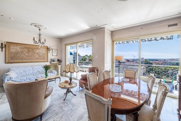 Luxury Apartment for sale in Nice, 550 000 €, Photo 1