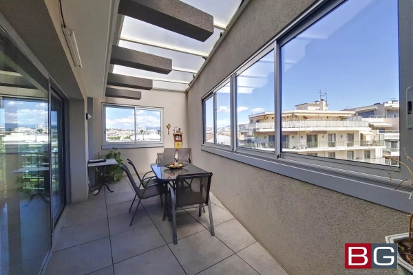 Appartement de luxe à vendre à Antibes, 690 000 €, Photo 3