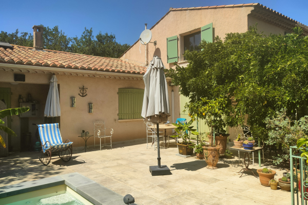 Maison de luxe à vendre à Uzès, 625 000 €, Photo 1