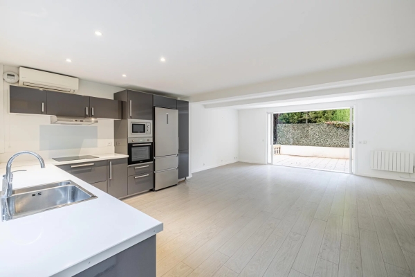 Luxury Apartment for sale in Nice, 595 000 €, Photo 1