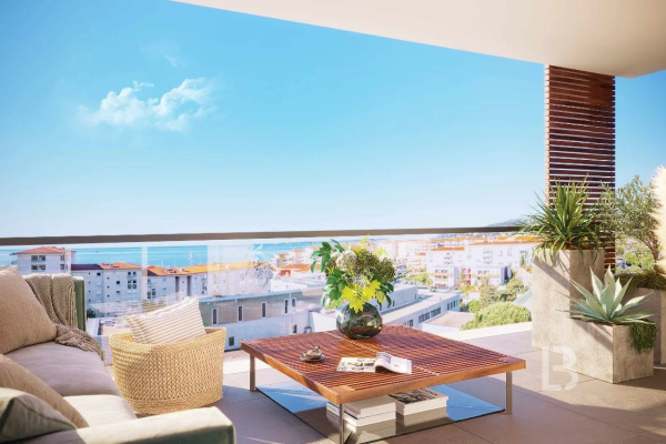 Luxury Apartment for sale in Antibes, 860 000 €, Photo 2