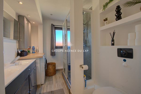 Appartement de luxe à vendre à Saint-Raphaël, 330 000 €, Photo 5