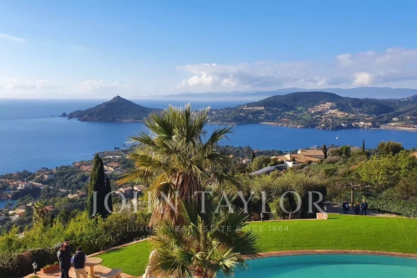 Maison de luxe à vendre à Agay, 3 600 000 €, Photo 1