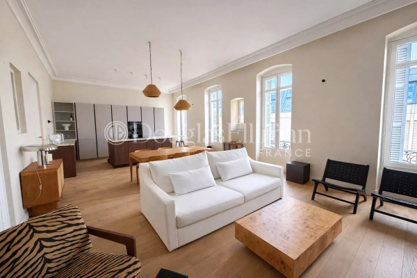 Luxury Apartment for sale in Bordeaux, 892 500 €, Photo 1