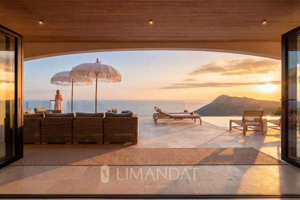 Maison de luxe à louer à La Turbie, 18 750 €, Photo 1