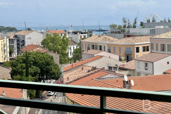 Appartement de luxe à vendre à Antibes, 949 000 €, Photo 1