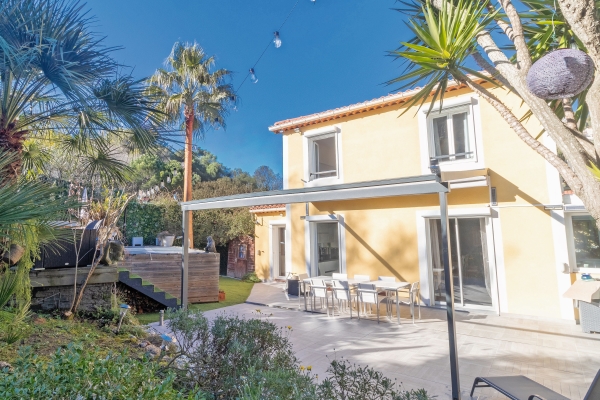 Maison de luxe à vendre à Èze, 1 150 000 €, Photo 1