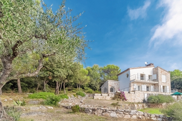Luxury House for sale in Èze, 2 300 000 €, Photo 2