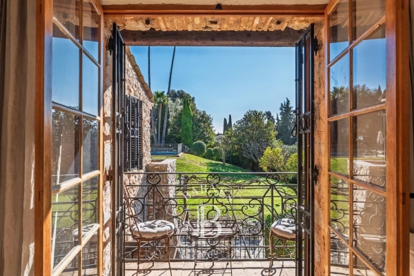 Maison de luxe à vendre à Saint-Paul-de-Vence, 2 095 000 €, Photo 1