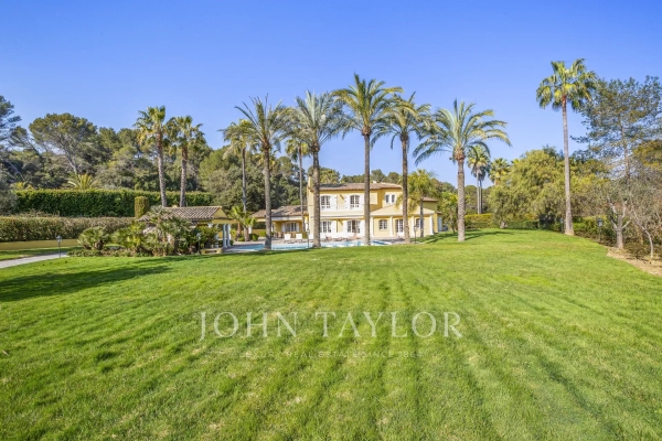 Maison de luxe à vendre à Mougins, 2 985 000 €, Photo 1