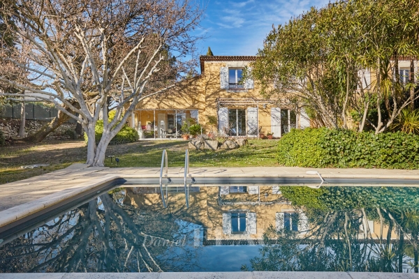 Maison de luxe à vendre à Aix-en-Provence, 990 000 €, Photo 1