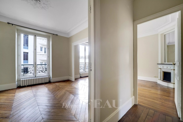 Appartement de luxe à vendre à Versailles, 695 000 €, Photo 2