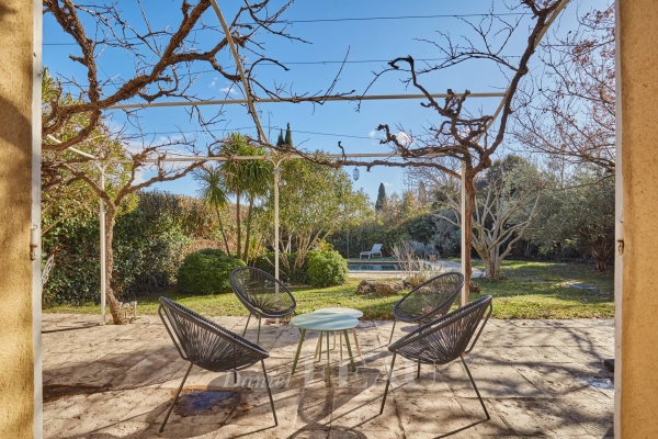 Maison de luxe à vendre à Aix-en-Provence, 990 000 €, Photo 2