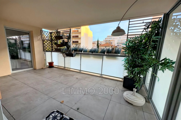 Appartement de luxe à vendre à Juan-les-Pins, 405 000 €, Photo 1