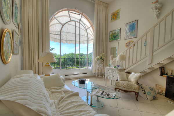 Luxury Apartment for sale in Saint-Raphaël, 450 000 €, Photo 1