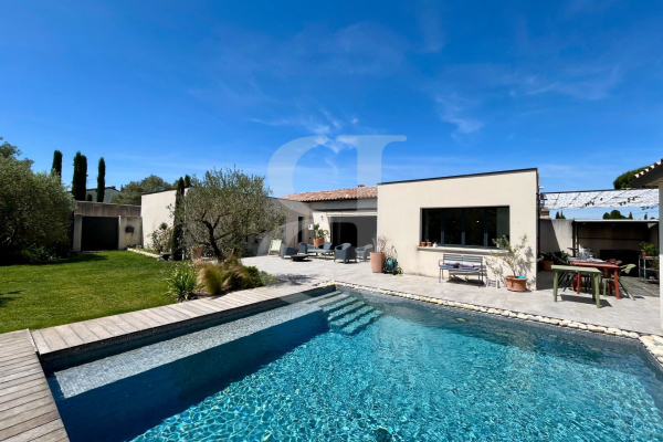Maison de luxe à vendre à Saint-Rémy-de-Provence, 1 197 000 €, Photo 1