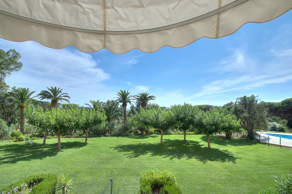 Luxury Apartment for sale in Saint-Raphaël, 450 000 €, Photo 2