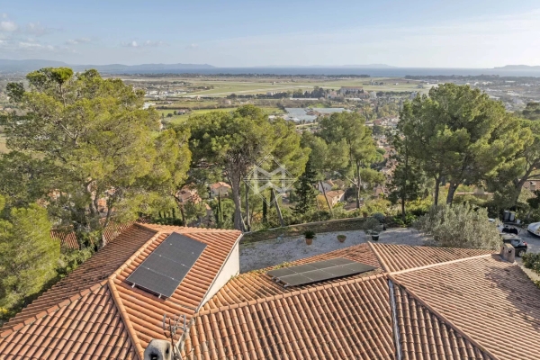 Maison de luxe à vendre à Les Salins d'Hyères, 2 150 000 €, Photo 2