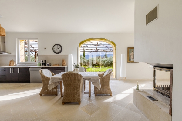 Maison de luxe à vendre à Gordes, 1 395 000 €, Photo 6
