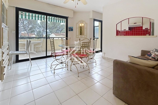 Appartement de luxe à vendre à Saint-Raphaël, 250 000 €, Photo 1