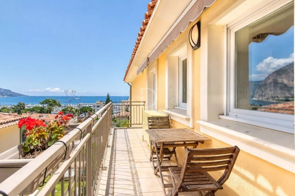 Luxury Apartment for sale in Beaulieu-sur-Mer, 670 000 €, Photo 1