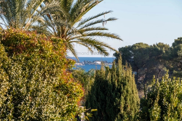 Maison de luxe à vendre à Antibes, 1 690 000 €, Photo 2