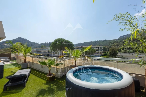 Appartement de luxe à vendre à Mandelieu-la-Napoule, 995 000 €, Photo 2