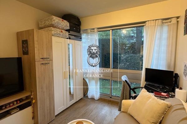 Appartement de luxe à vendre à Le Chesnay-Rocquencourt, 133 000 €, Photo 2