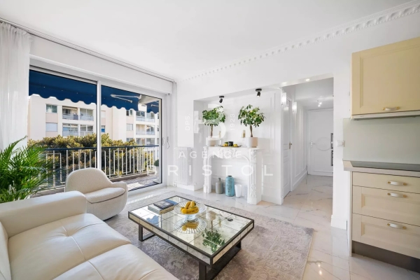 Luxury Apartment for sale in Beaulieu-sur-Mer, 970 000 €, Photo 4