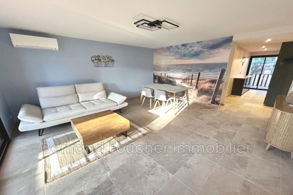 Luxury Apartment for sale in Cavalaire-sur-Mer, 450 000 €, Photo 1