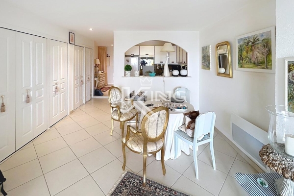 Appartement de luxe à vendre à Saint-Raphaël, 450 000 €, Photo 7