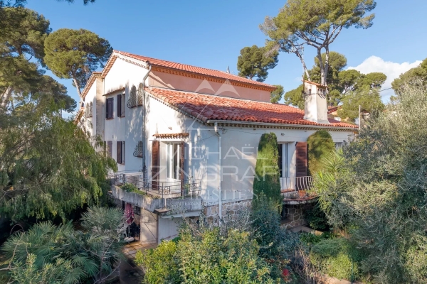 Maison de luxe à vendre à Cap d'Antibes, 1 395 000 €, Photo 1