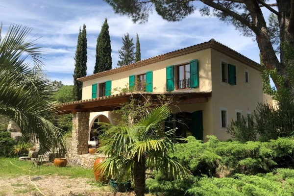 Maison de luxe à vendre à Bagnols-en-Forêt, 765 000 €, Photo 2