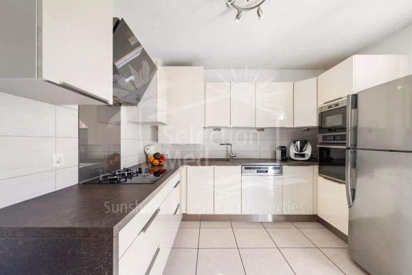 Maison de luxe à vendre à Le Rouret, 675 000 €, Photo 4