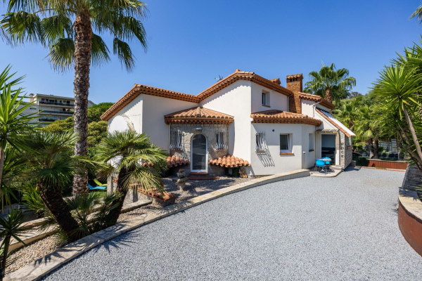 Maison de luxe à vendre à Mandelieu-la-Napoule, 1 495 000 €, Photo 2