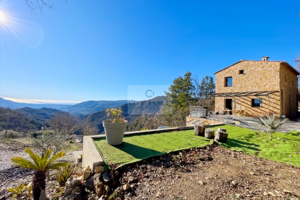 Maison de luxe à vendre à Revest-les-Roches, 650 000 €, Photo 3