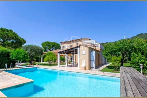 Maison de luxe à vendre à Villefranche-sur-Mer, 2 900 000 €, Photo 1