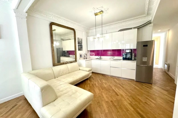 Maison de luxe à vendre à Nice, 945 000 €, Photo 1
